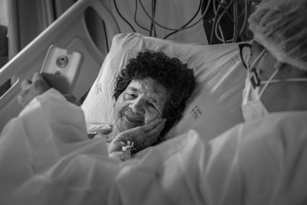 [:pt]video-chamada-em-hospital[:]